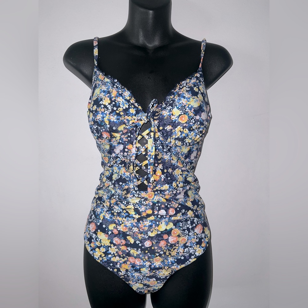 RED CARTER women's swimsuit size Large
